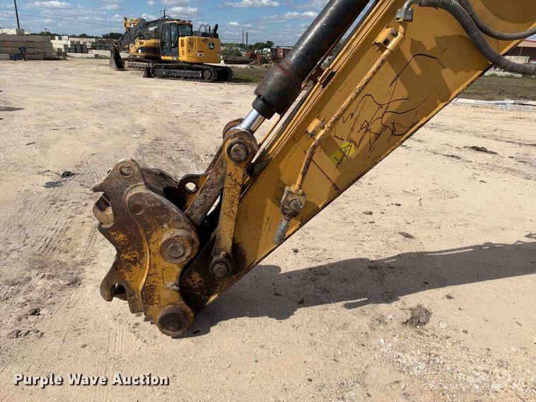 image for item FB8367 2013 Caterpillar 321D LCR excavator