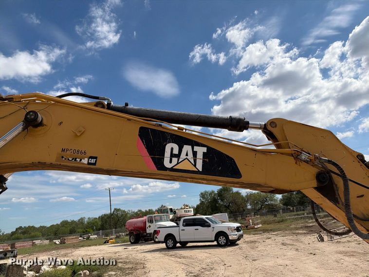 image for item FB8367 2013 Caterpillar 321D LCR excavator