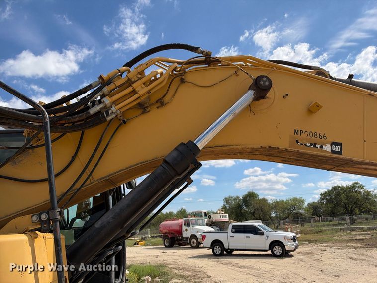 image for item FB8367 2013 Caterpillar 321D LCR excavator