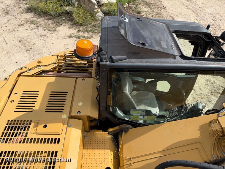 image for item FB8367 2013 Caterpillar 321D LCR excavator