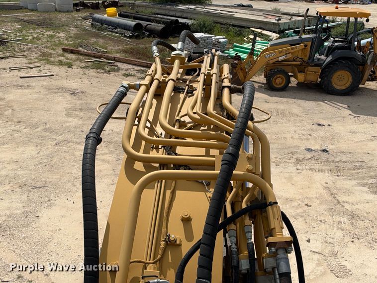 image for item FB8367 2013 Caterpillar 321D LCR excavator