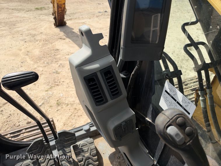 image for item FB8367 2013 Caterpillar 321D LCR excavator
