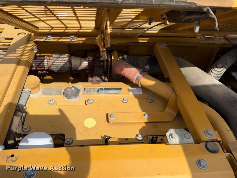 image for item FB8367 2013 Caterpillar 321D LCR excavator
