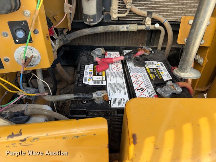 image for item FB8367 2013 Caterpillar 321D LCR excavator