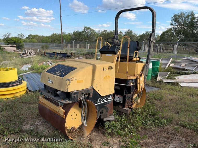 image for item FB8368 2002 Caterpillar CB-214D double drum vibratory roller