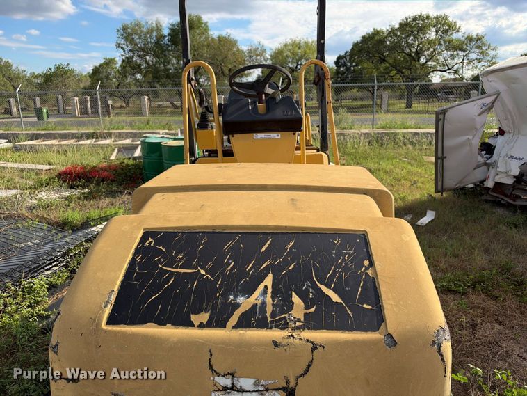 image for item FB8368 2002 Caterpillar CB-214D double drum vibratory roller