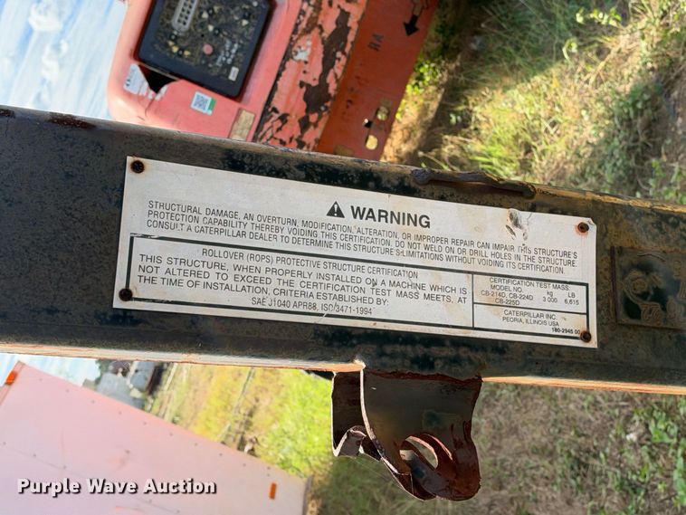 image for item FB8368 2002 Caterpillar CB-214D double drum vibratory roller