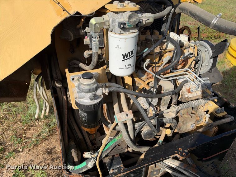 image for item FB8368 2002 Caterpillar CB-214D double drum vibratory roller