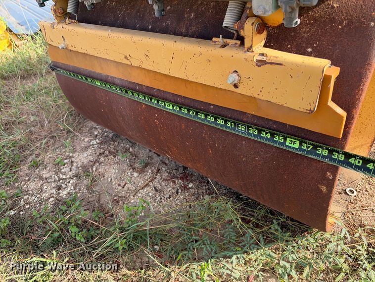image for item FB8368 2002 Caterpillar CB-214D double drum vibratory roller