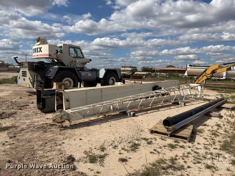 image for item FB8370 1999 Terex RT335 crane