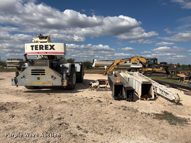 image for item FB8370 1999 Terex RT335 crane