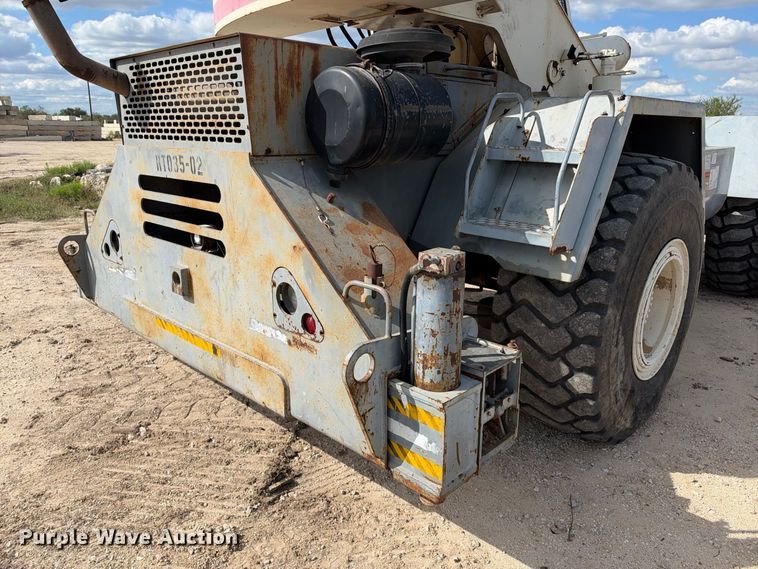 image for item FB8370 1999 Terex RT335 crane