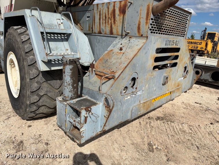 image for item FB8370 1999 Terex RT335 crane