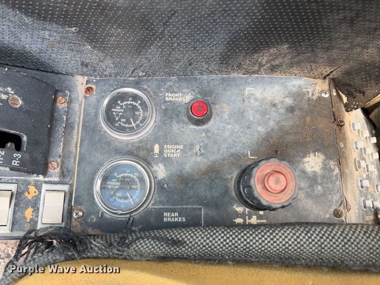 image for item FB8370 1999 Terex RT335 crane