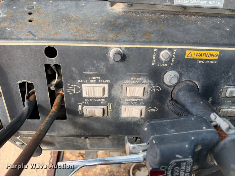 image for item FB8370 1999 Terex RT335 crane