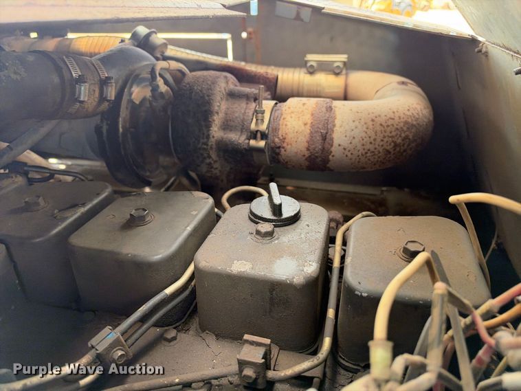 image for item FB8370 1999 Terex RT335 crane