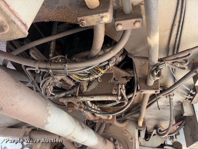image for item FB8370 1999 Terex RT335 crane