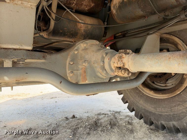 image for item FB8370 1999 Terex RT335 crane