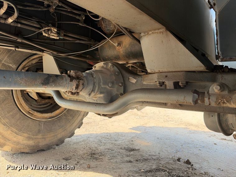 image for item FB8370 1999 Terex RT335 crane