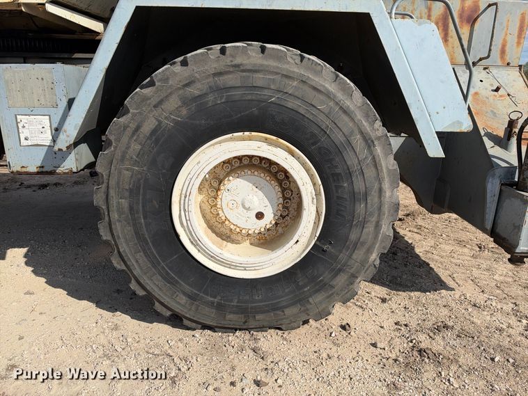 image for item FB8370 1999 Terex RT335 crane
