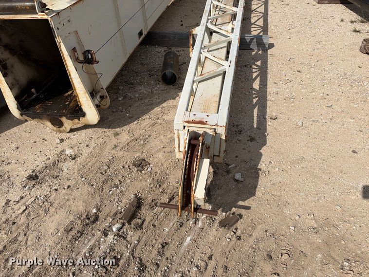 image for item FB8370 1999 Terex RT335 crane
