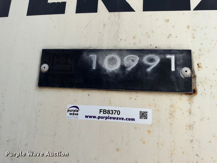 image for item FB8370 1999 Terex RT335 crane