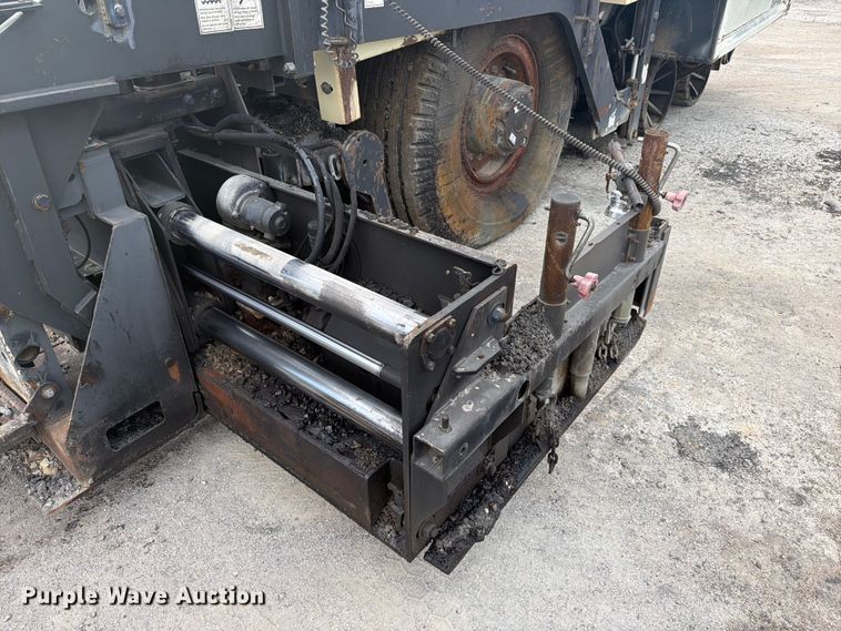 image for item FC3397 2007 Blaw-Knox PF-2181 paver