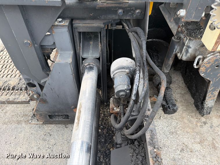 image for item FC3397 2007 Blaw-Knox PF-2181 paver