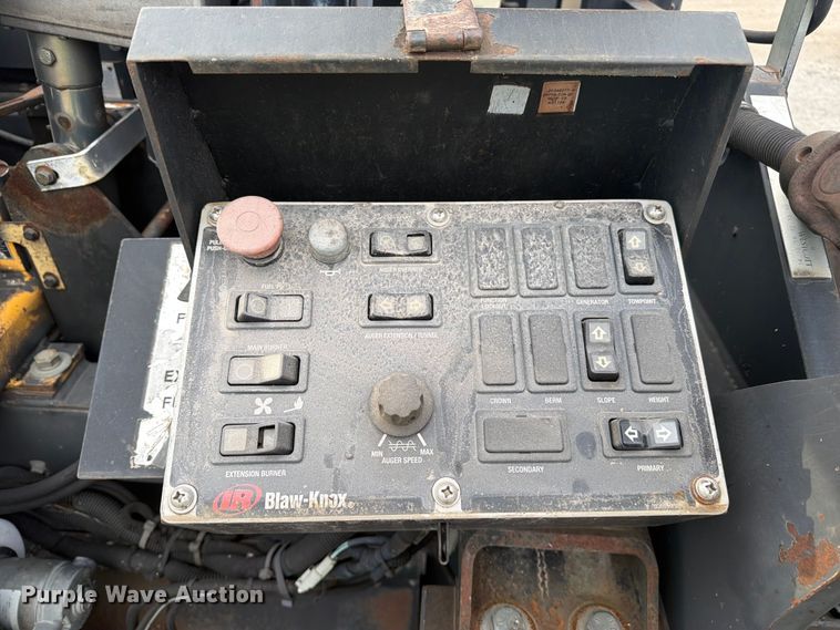 image for item FC3397 2007 Blaw-Knox PF-2181 paver