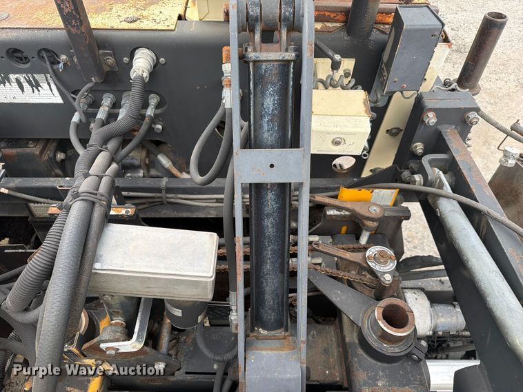 image for item FC3397 2007 Blaw-Knox PF-2181 paver