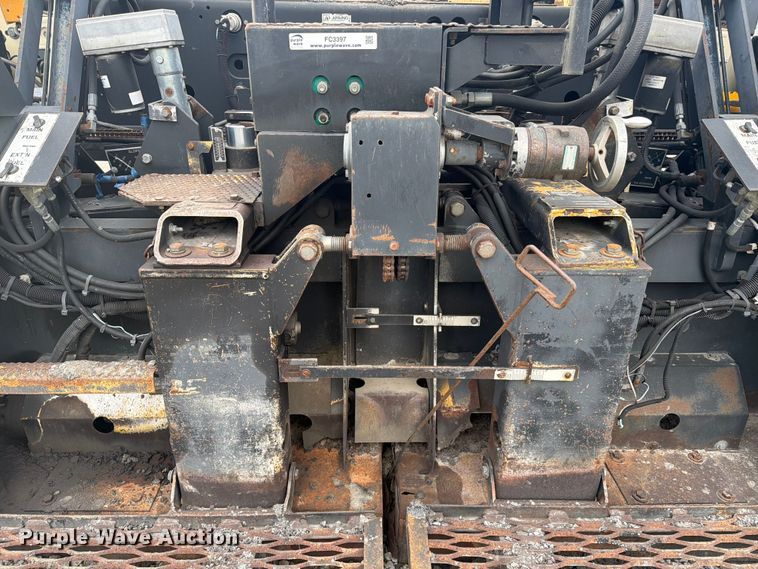 image for item FC3397 2007 Blaw-Knox PF-2181 paver