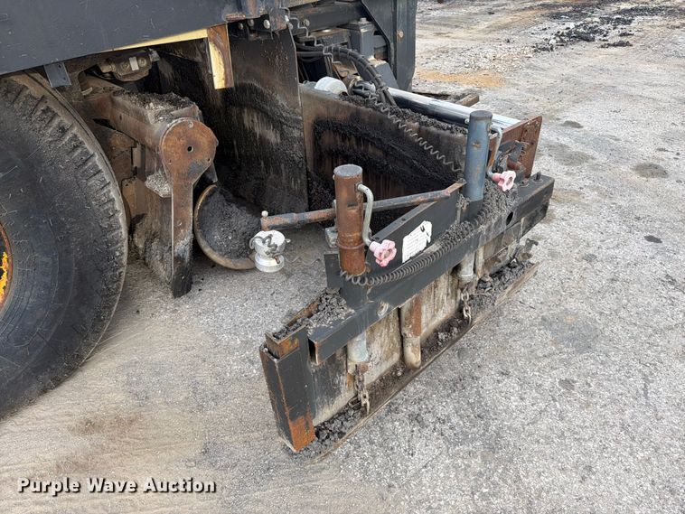 image for item FC3397 2007 Blaw-Knox PF-2181 paver