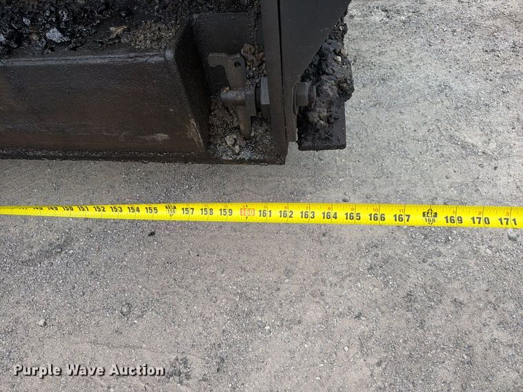 image for item FC3397 2007 Blaw-Knox PF-2181 paver