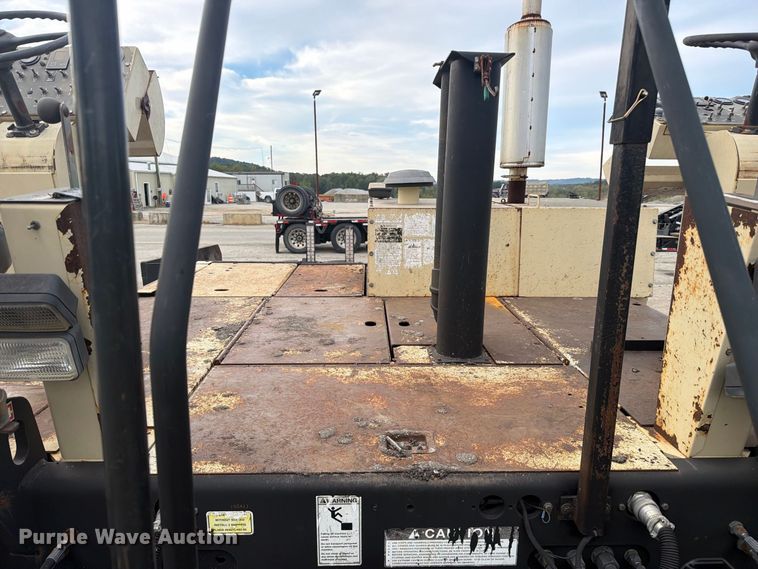 image for item FC3397 2007 Blaw-Knox PF-2181 paver