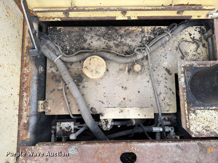 image for item FC3397 2007 Blaw-Knox PF-2181 paver