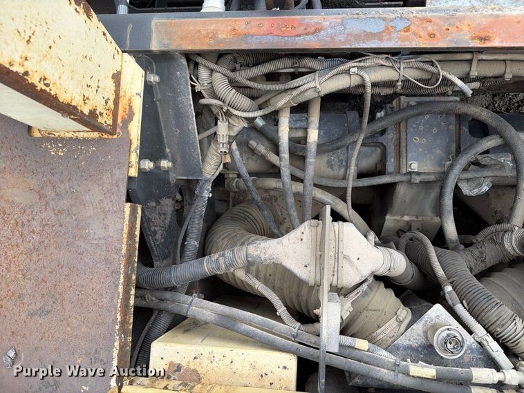image for item FC3397 2007 Blaw-Knox PF-2181 paver