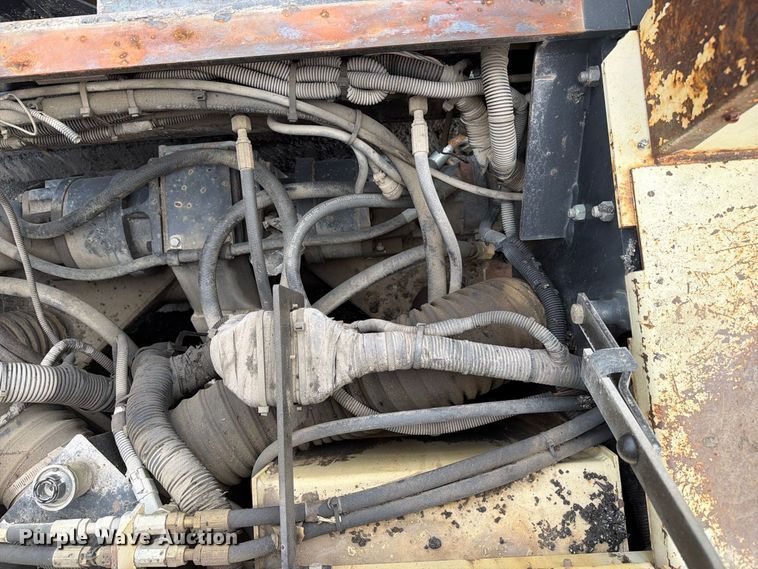 image for item FC3397 2007 Blaw-Knox PF-2181 paver