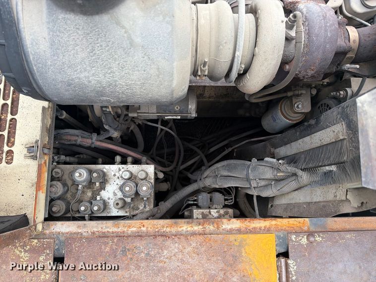 image for item FC3397 2007 Blaw-Knox PF-2181 paver