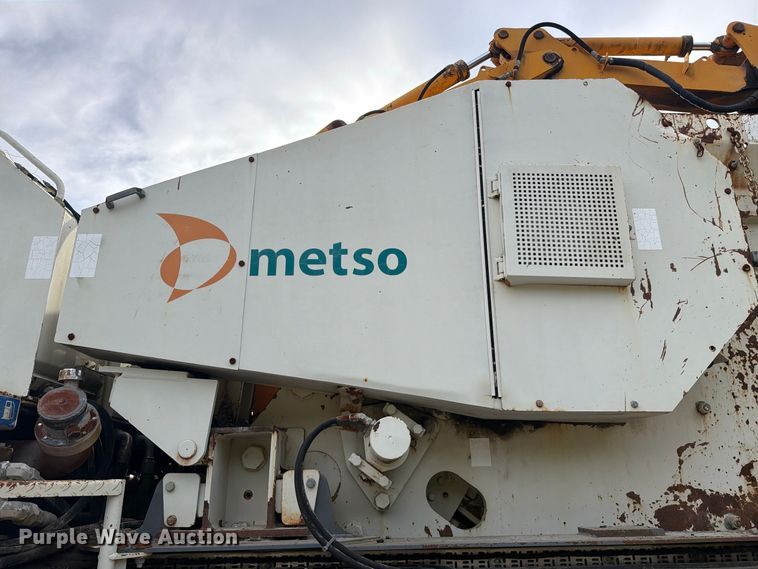 image for item FC3398 2005 Metso LOKOTRACK LT 105 Mobile Crusher