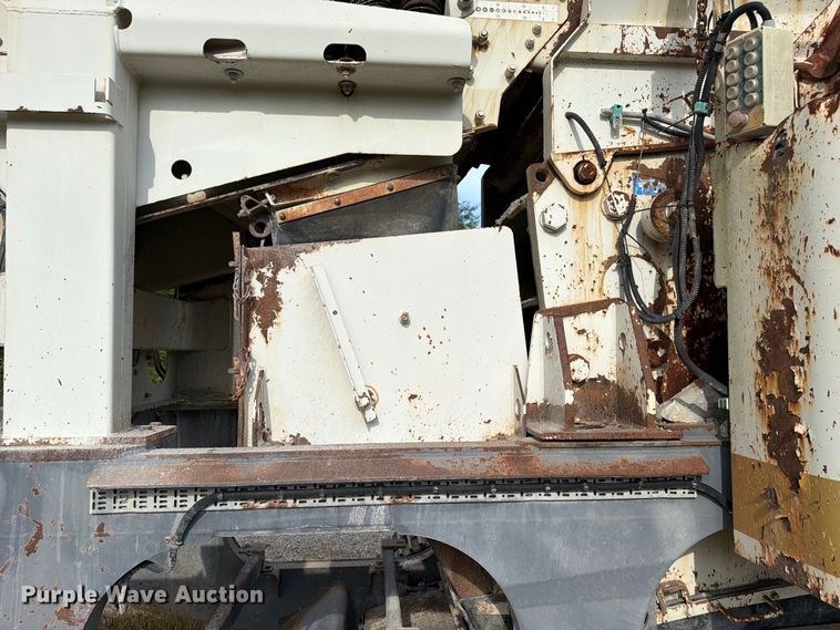 image for item FC3398 2005 Metso LOKOTRACK LT 105 Mobile Crusher