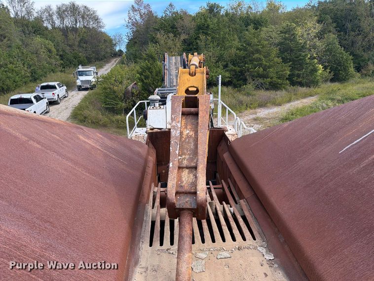 image for item FC3398 2005 Metso LOKOTRACK LT 105 Mobile Crusher