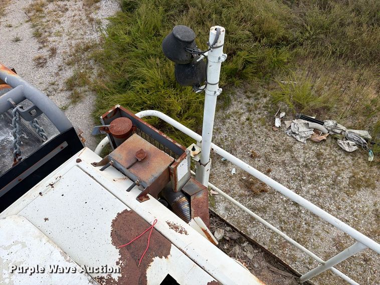 image for item FC3398 2005 Metso LOKOTRACK LT 105 Mobile Crusher