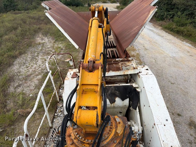 image for item FC3398 2005 Metso LOKOTRACK LT 105 Mobile Crusher