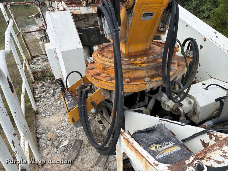 image for item FC3398 2005 Metso LOKOTRACK LT 105 Mobile Crusher