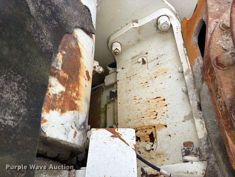 image for item FC3398 2005 Metso LOKOTRACK LT 105 Mobile Crusher