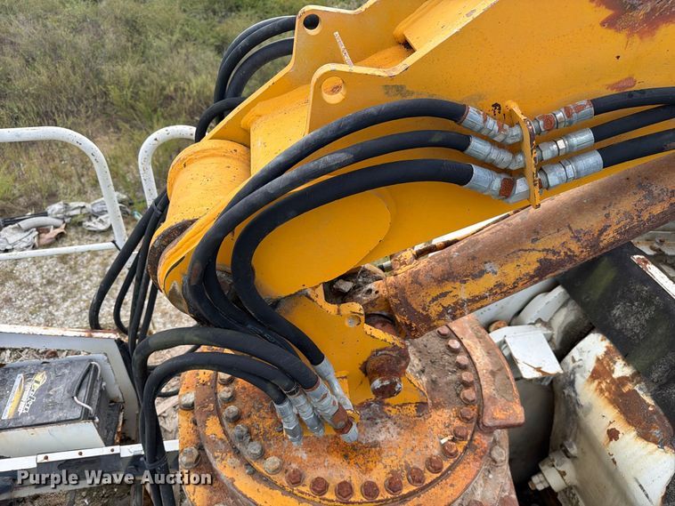 image for item FC3398 2005 Metso LOKOTRACK LT 105 Mobile Crusher