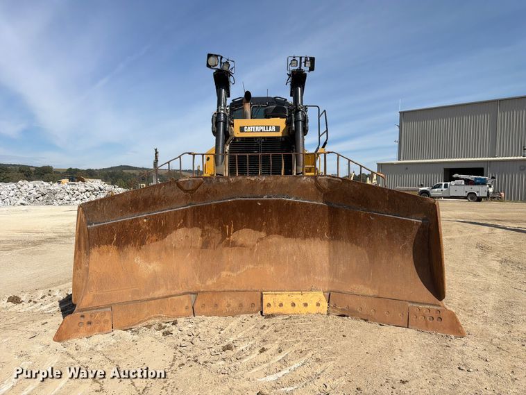 image for item FC3399 2012 Caterpillar D8T dozer