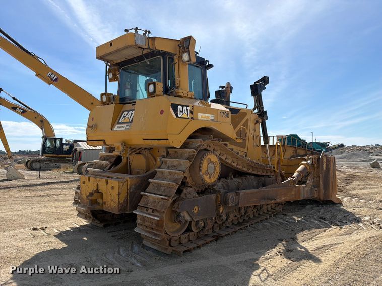 image for item FC3399 2012 Caterpillar D8T dozer