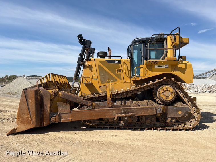 image for item FC3399 2012 Caterpillar D8T dozer