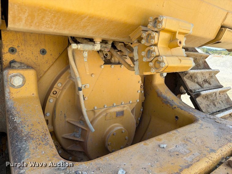 image for item FC3399 2012 Caterpillar D8T dozer
